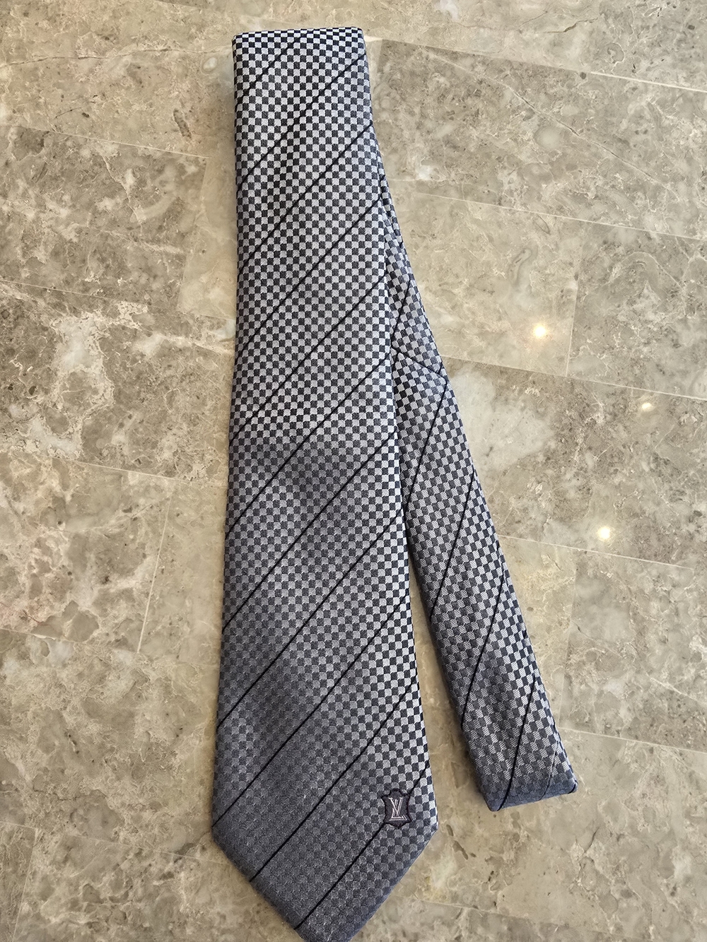Louis Vuitton Silk Grey Checkered Tie